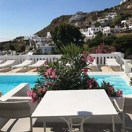 Ξενοδοχείο με διαμερίσματα Paolas Sunset