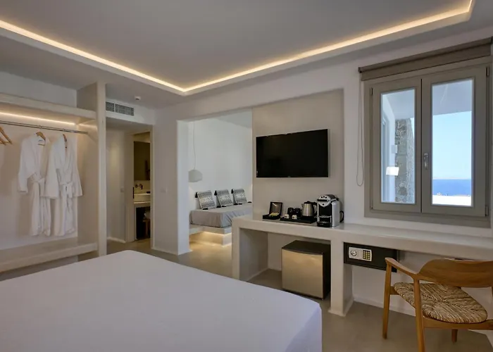 Paolas Sunset Aparthotel 4*