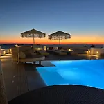 Paolas Sunset מלון דירות אגיוס סטפנוס