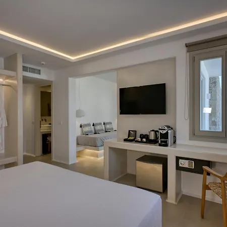 Paolas Sunset Aparthotel 4*