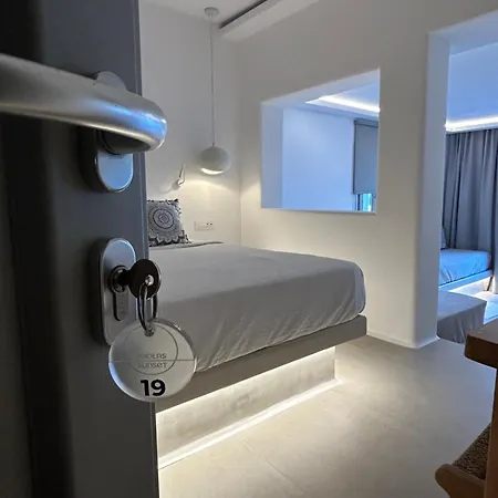 Paolas Sunset Apart Otel 2*